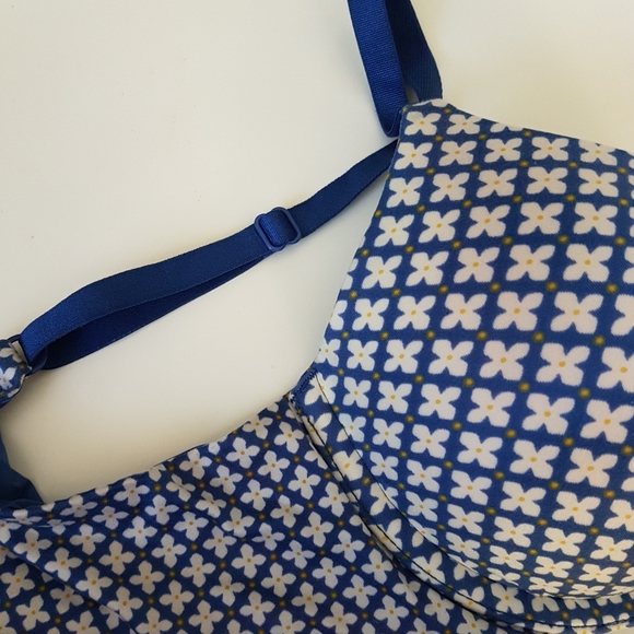 Victoria's Secret Fabulous Plunge Floral Design Blue White Color Sz 34B - Picture 4 of 8